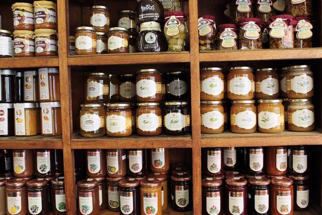 Non esitare a contattarci per ulteriori informazioni sulla produzione e la varietà delle nostre marmellate. Offriamo anche un servizio di consegna a domicilio,